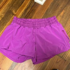 Lululemon tracker shorts